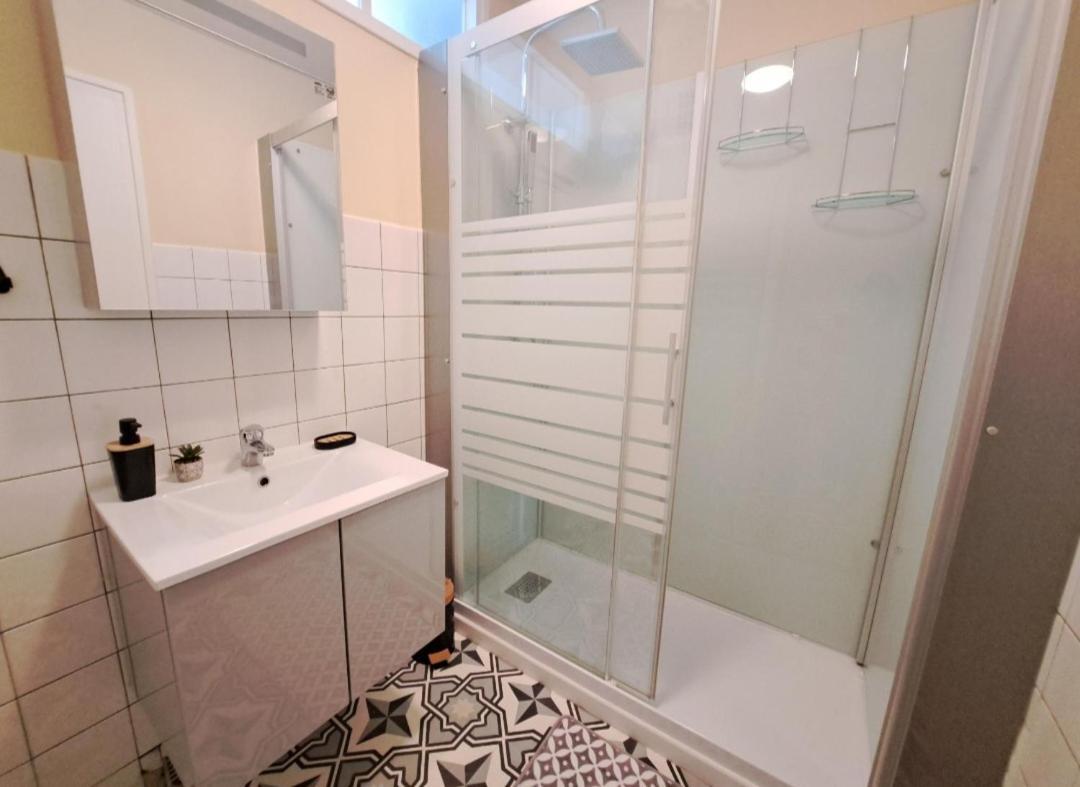 Magnifique T3 Avec Balcon Au Pied Du Metro Colbert Apartamento Tourcoing Exterior foto