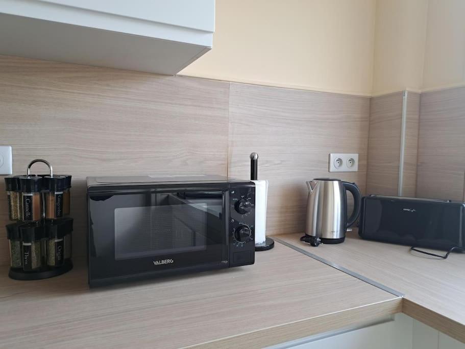 Magnifique T3 Avec Balcon Au Pied Du Metro Colbert Apartamento Tourcoing Exterior foto