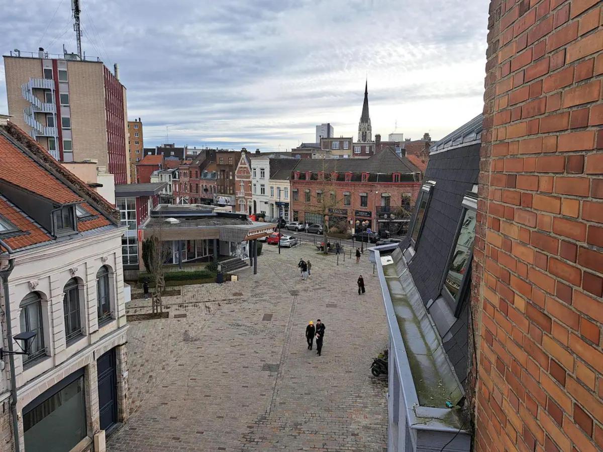 Magnifique T3 Avec Balcon Au Pied Du Metro Colbert Apartamento Tourcoing Exterior foto
